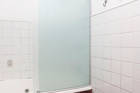 Banheiro de kitnet/studio para alugar com 1 quarto, 65m² em Bom Fim, Porto Alegre