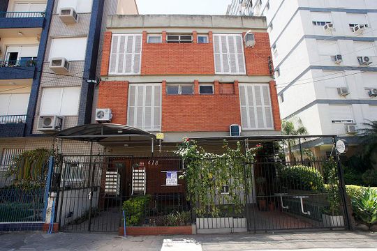 Fachada de kitnet/studio para alugar com 1 quarto, 65m² em Bom Fim, Porto Alegre
