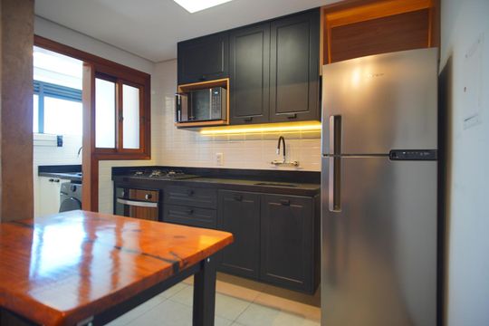 Cozinha de kitnet/studio para alugar com 1 quarto, 45m² em Independência, Porto Alegre