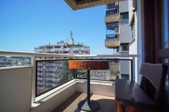 Varanda de kitnet/studio para alugar com 1 quarto, 45m² em Independência, Porto Alegre