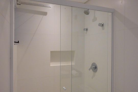 Banheiro de apartamento para alugar com 1 quarto, 30m² em Santo Antonio de Lisboa, Florianópolis