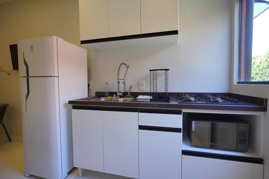 Cozinha de apartamento para alugar com 1 quarto, 30m² em Santo Antonio de Lisboa, Florianópolis