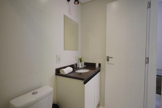 Banheiro de apartamento para alugar com 1 quarto, 30m² em Santo Antonio de Lisboa, Florianópolis