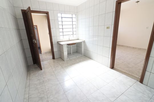 Cozinha 2 de casa à venda com 3 quartos, 245m² em Centro, Osasco