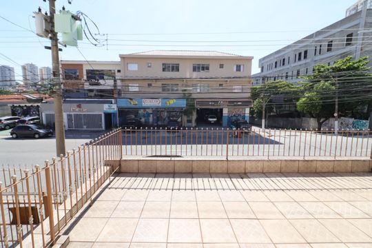 Quintal de casa à venda com 3 quartos, 245m² em Centro, Osasco