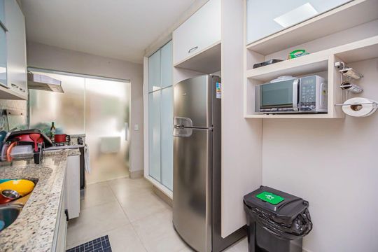 Cozinha de apartamento à venda com 2 quartos, 93m² em Vila Madalena, São Paulo