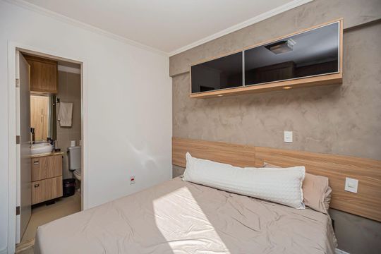 Quarto de apartamento à venda com 2 quartos, 93m² em Vila Madalena, São Paulo