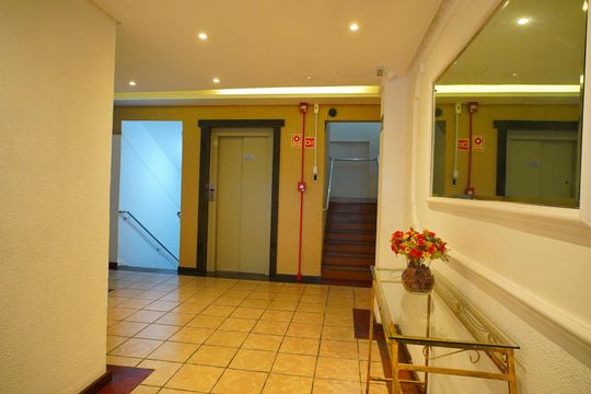HALL de apartamento à venda com 3 quartos, 127m² em Santana, Porto Alegre