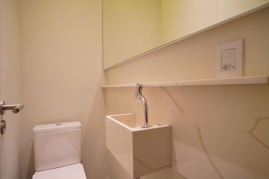 LAVABO  de apartamento à venda com 3 quartos, 127m² em Santana, Porto Alegre