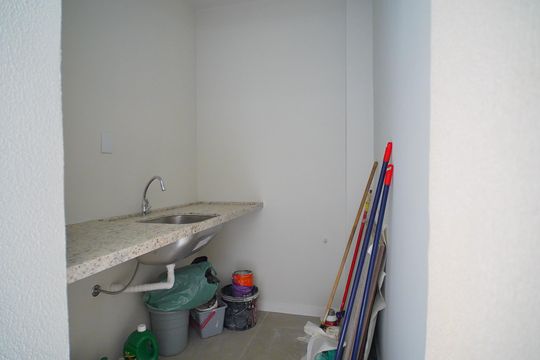 Lavanderia de apartamento à venda com 3 quartos, 127m² em Santana, Porto Alegre