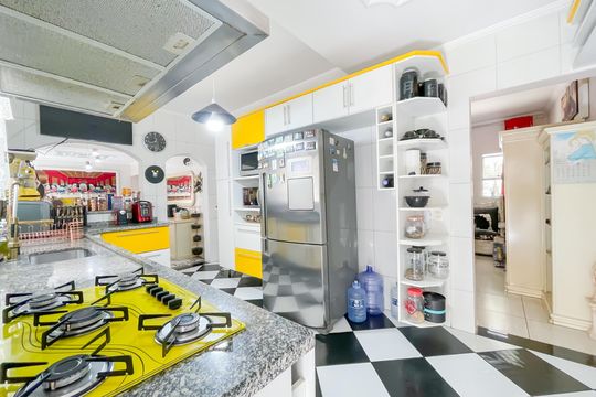 Cozinha de casa de condomínio à venda com 4 quartos, 160m² em Centro, Osasco