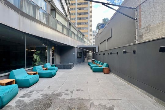 Piscina de kitnet/studio para alugar com 1 quarto, 20m² em Pinheiros, São Paulo