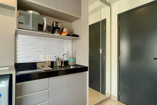 Cozinha de kitnet/studio para alugar com 1 quarto, 20m² em Pinheiros, São Paulo