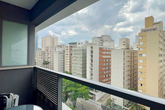 Varanda de kitnet/studio para alugar com 1 quarto, 20m² em Pinheiros, São Paulo