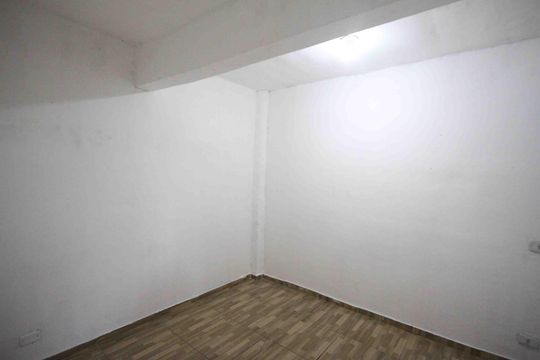 Quarto de apartamento para alugar com 1 quarto, 30m² em Jardim Vera Cruz(zona Leste), São Paulo