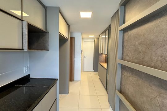 Cozinha de apartamento à venda com 4 quartos, 156m² em Barra da Tijuca, Rio de Janeiro