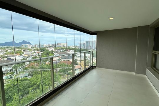 Varanda de apartamento à venda com 4 quartos, 156m² em Barra da Tijuca, Rio de Janeiro