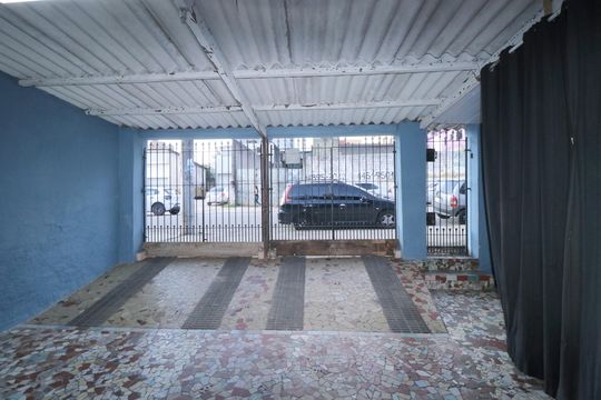 Garagem de casa à venda com 3 quartos, 180m² em Jardim Santo André, Santo André