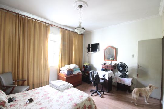 Suíte de casa à venda com 3 quartos, 340m² em Tanque, Rio de Janeiro