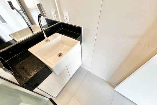 Banheiro  de apartamento à venda com 2 quartos, 50m² em Santana, São Paulo
