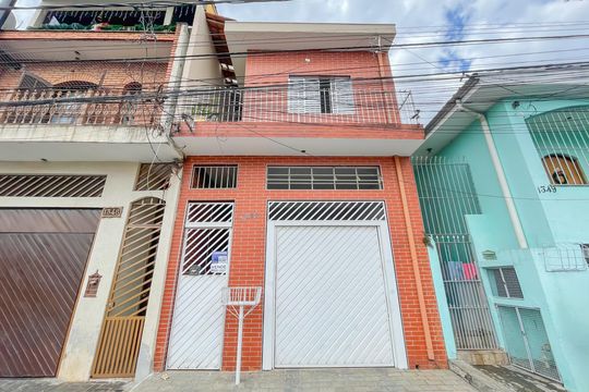 Fachada de casa à venda com 3 quartos, 125m² em Novo Osasco, Osasco
