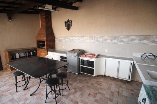 Área de Serviço e Area Gourmet de casa à venda com 5 quartos, 186m² em Jk, Contagem