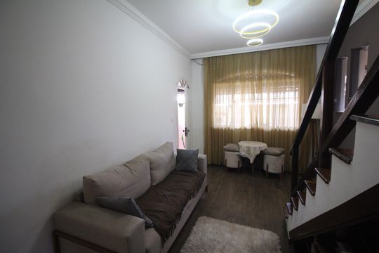 Sala 2 de casa à venda com 5 quartos, 186m² em Jk, Contagem