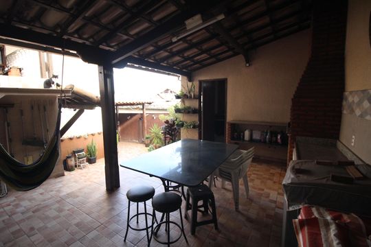 Área de Serviço e Area Gourmet de casa à venda com 5 quartos, 186m² em Jk, Contagem