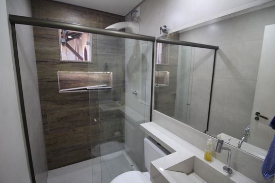 Banheiro 1 de casa à venda com 5 quartos, 186m² em Jk, Contagem