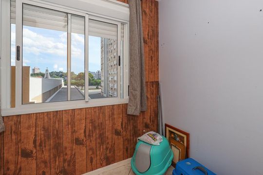 Quarto 3 de apartamento à venda com 3 quartos, 90m² em Vila Ipiranga, Porto Alegre