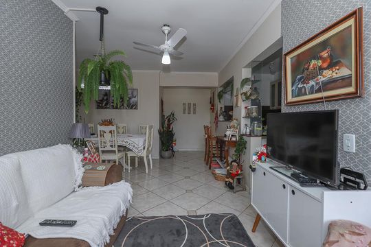Sala de apartamento à venda com 3 quartos, 90m² em Vila Ipiranga, Porto Alegre