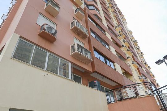 Fachada de apartamento à venda com 3 quartos, 90m² em Vila Ipiranga, Porto Alegre