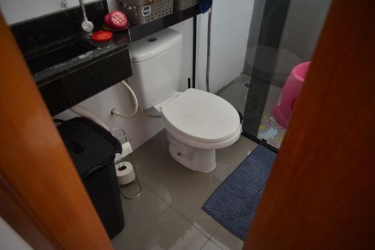 Banheiro Social de apartamento à venda com 2 quartos, 84m² em Vila Curuçá, Santo André