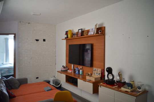 Sala de apartamento à venda com 2 quartos, 84m² em Vila Curuçá, Santo André
