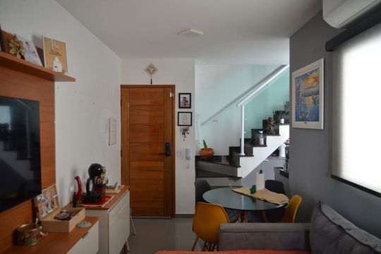Sala de apartamento à venda com 2 quartos, 84m² em Vila Curuçá, Santo André