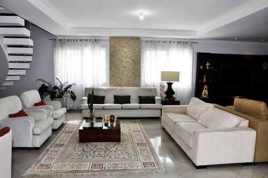 Casa para alugar com 5 quartos, 534m² em City América, São Paulo