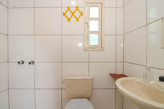 Banheiro Auxiliar - Espaço Gourmet de casa à venda com 3 quartos, 192m² em Sarandi, Porto Alegre