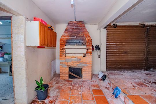Garagem de casa à venda com 3 quartos, 192m² em Sarandi, Porto Alegre