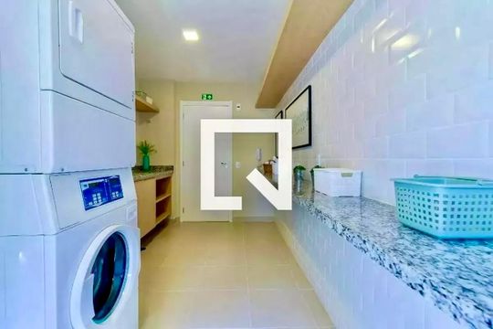 Lavanderia  de apartamento à venda com 1 quarto, 26m² em Jardim Mirante, São Paulo
