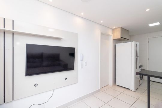 Sala de apartamento à venda com 1 quarto, 28m² em Vila Penteado, São Paulo