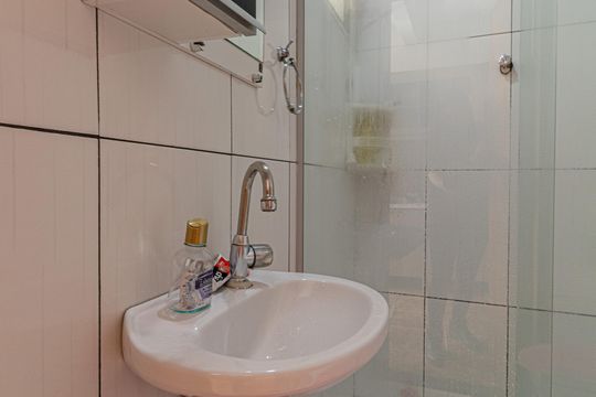 Banheiro de casa à venda com 3 quartos, 74m² em Vila Carmosina, São Paulo