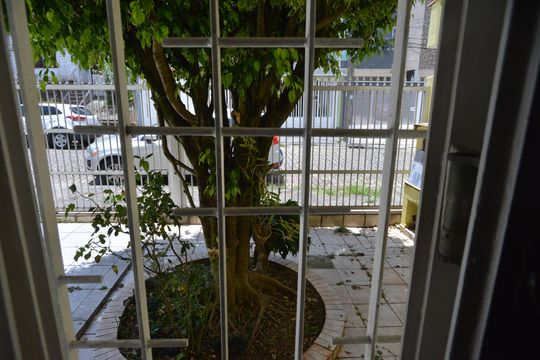 Casa à venda com 2 quartos, 251m² em Vila Helena, Santo André