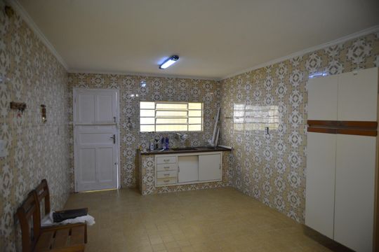 Casa à venda com 2 quartos, 251m² em Vila Helena, Santo André