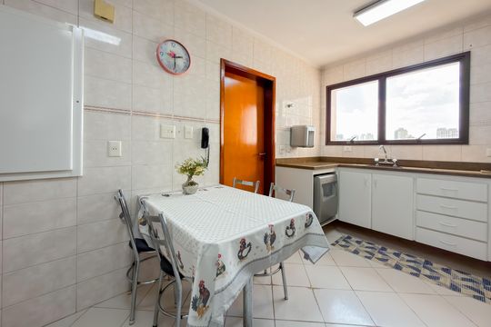 Cozinha de apartamento à venda com 4 quartos, 229m² em Ipiranga, São Paulo