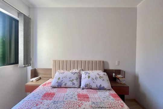 Quarto 2 de apartamento à venda com 2 quartos, 70m² em Mansões Santo Antônio, Campinas