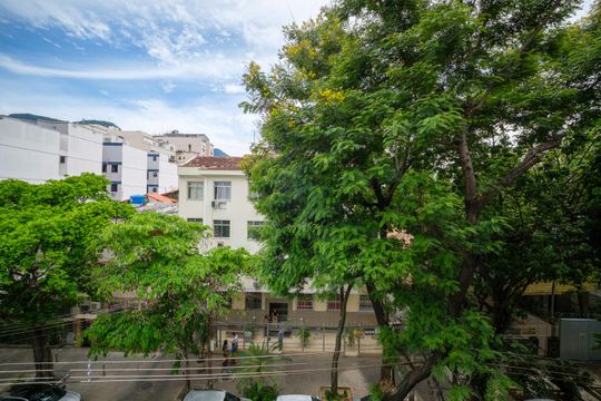 Quarto 2 Vista de apartamento para alugar com 3 quartos, 105m² em Maracanã, Rio de Janeiro