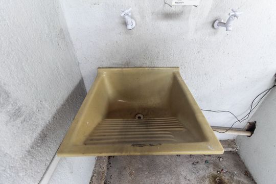 Quintal - Área de Serviço de casa à venda com 3 quartos, 100m² em Vila Campanela, São Paulo