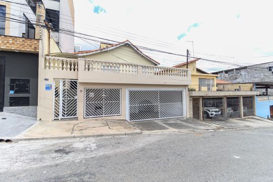 Fachada de casa à venda com 3 quartos, 100m² em Vila Campanela, São Paulo