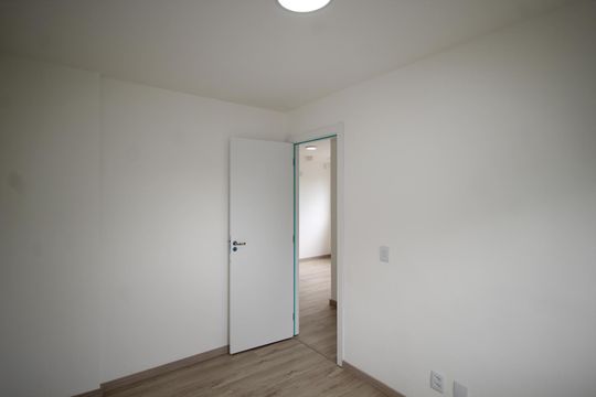 Quarto 1 de apartamento à venda com 2 quartos, 60m² em Jardim Sabará, Porto Alegre