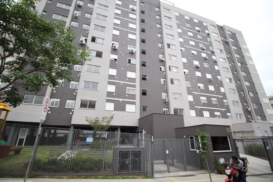 Fachada de apartamento à venda com 2 quartos, 60m² em Jardim Sabará, Porto Alegre